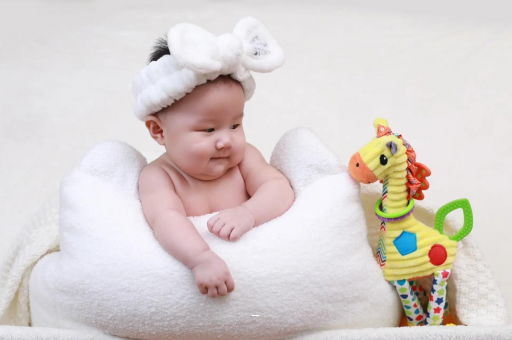 伊川宝宝几个月翻身 伊川宝宝几个月翻身